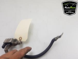 Gebruikte Accu sensor Ford Fiesta 6 (JA8) 1.0 EcoBoost 12V Sport Prijs € 20,00 Margeregeling aangeboden door AutoHam