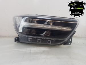 Gebruikte Koplamp rechts Volvo XC40 (XZ) Recharge 70 kWh Prijs op aanvraag aangeboden door AutoHam