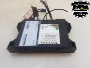 Gebruikte Module Telefoon Volvo V60 I (FW/GW) 2.4 D6 20V Plug-in Hybrid AWD Prijs € 125,00 Margeregeling aangeboden door AutoHam