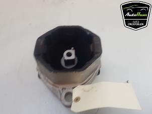 Gebruikte Motorsteun Volvo XC40 (XZ) Recharge 70 kWh Prijs € 40,00 Margeregeling aangeboden door AutoHam