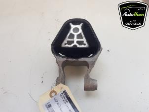 Gebruikte Motorsteun Volvo XC40 (XZ) Recharge 70 kWh Prijs € 20,00 Margeregeling aangeboden door AutoHam