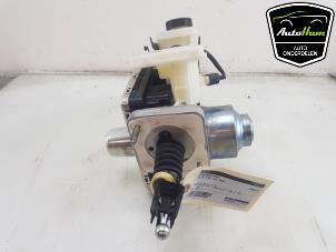 Gebruikte Rembekrachtiger Volvo XC40 (XZ) Recharge 70 kWh Prijs € 250,00 Margeregeling aangeboden door AutoHam