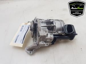 Gebruikte Oliepomp Volkswagen Polo VI (AW1) 1.0 TSI 12V Prijs € 95,00 Margeregeling aangeboden door AutoHam