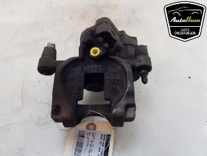 Gebruikte Remklauw (Tang) links-achter Audi A3 Sportback (8VA/8VF) 1.4 TFSI ACT 16V Prijs € 125,00 Margeregeling aangeboden door AutoHam