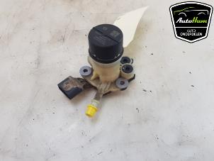 Gebruikte Adblue pomp Mercedes C (C205) C-220d 2.2 16V BlueTEC Prijs € 150,00 Margeregeling aangeboden door AutoHam