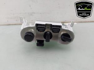 Gebruikte Chaufage Bedieningspaneel Suzuki Ignis (MF) 1.2 Dual Jet 16V Smart Hybrid Prijs € 40,00 Margeregeling aangeboden door AutoHam