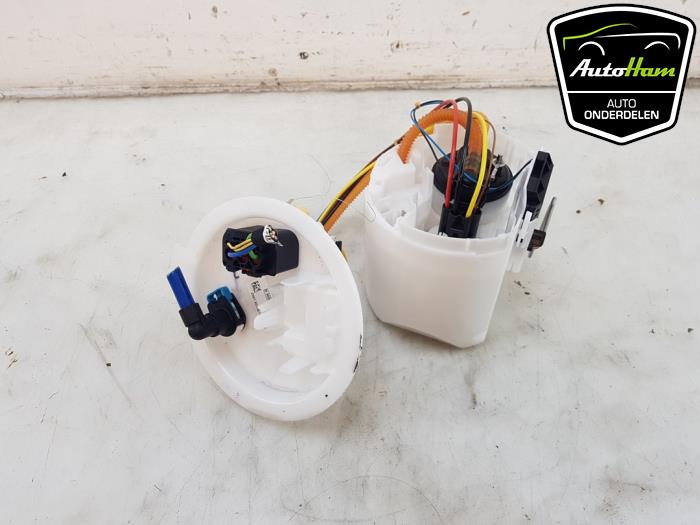 Brandstofpomp Elektrisch van een BMW X5 (G05) xDrive50e 3.0 24V 2025