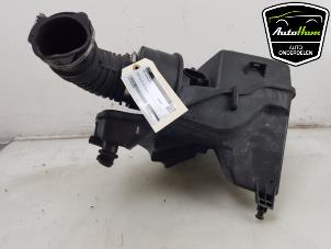 Gebruikte Luchtfilterhuis Opel Astra K Sports Tourer 1.6 CDTI 110 16V Prijs € 35,00 Margeregeling aangeboden door AutoHam