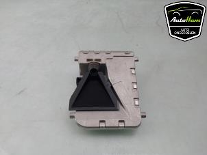 Gebruikte Camera voorzijde Mercedes C (C205) C-220d 2.2 16V BlueTEC Prijs € 95,00 Margeregeling aangeboden door AutoHam