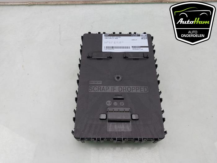 Computer Body Control van een Ford Puma 1.0 Ti-VCT EcoBoost Hybrid 12V 2020