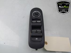 Gebruikte Elektrisch Raam Schakelaar Ford Galaxy (WA6) 2.0 16V Prijs € 50,00 Margeregeling aangeboden door AutoHam