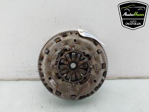 Gebruikte Vliegwiel dubbele massa Volkswagen T-Roc I 1.5 TSI 16V Prijs € 250,00 Margeregeling aangeboden door AutoHam