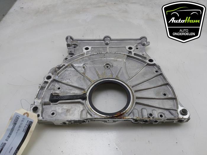 Distributiedeksel van een BMW X5 (G05) xDrive50e 3.0 24V 2025