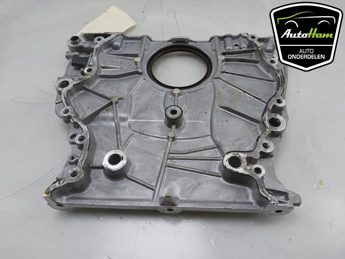 Distributiedeksel van een BMW X5 (G05) xDrive50e 3.0 24V 2025