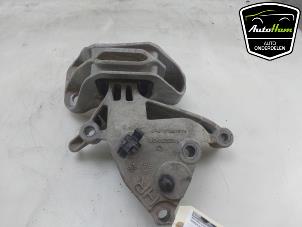 Gebruikte Motorrubber Nissan Qashqai (J11) 1.3 DIG-T 160 16V Prijs € 50,00 Margeregeling aangeboden door AutoHam