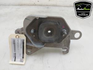 Gebruikte Motorrubber Nissan Qashqai (J11) 1.3 DIG-T 160 16V Prijs € 20,00 Margeregeling aangeboden door AutoHam