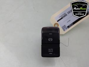 Gebruikte Schakelaar handrem Volkswagen Golf VII (AUA) 1.6 TDI BlueMotion 16V Prijs € 20,00 Margeregeling aangeboden door AutoHam