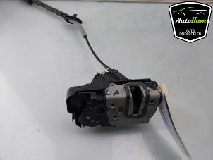 Gebruikte Deurslot Mechaniek 4Deurs links-achter Ford Fiesta 7 1.0 EcoBoost 12V 100 Prijs € 25,00 Margeregeling aangeboden door AutoHam