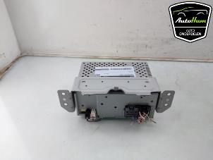 Gebruikte Regelunit Multi Media Ford Fiesta 7 1.0 EcoBoost 12V 100 Prijs € 95,00 Margeregeling aangeboden door AutoHam