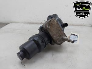 Gebruikte Oliefilterhuis Volkswagen Golf V (1K1) 2.0 GTI 16V FSI Turbo Prijs € 30,00 Margeregeling aangeboden door AutoHam