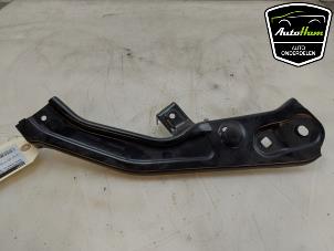 Gebruikte Koplampframe links Skoda Kamiq 1.0 TSI 12V Prijs € 20,00 Margeregeling aangeboden door AutoHam