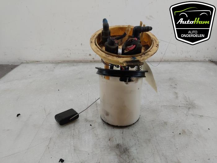 Gebruikte Tank element Pomp Volkswagen Golf VII (AUA) 2.0 TDI 150 16V Prijs € 65,00 Margeregeling aangeboden door AutoHam