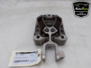 Gebruikte Versnellingsbak Steun Ford Focus 4 Wagon 1.0 Ti-VCT EcoBoost 12V 125 Prijs € 25,00 Margeregeling aangeboden door AutoHam