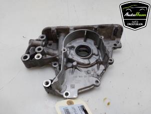 Gebruikte Oliepomp Volkswagen Polo V (6R) 1.2 TSI 16V BlueMotion Technology Prijs € 75,00 Margeregeling aangeboden door AutoHam