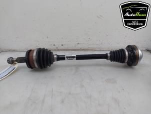 Gebruikte Aandrijfas links-voor Volkswagen Transporter T6 2.0 TDI 150 Prijs € 211,75 Inclusief btw aangeboden door AutoHam