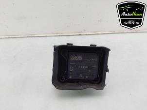 Gebruikte ACC Sensor (afstand) Volkswagen Transporter T6 2.0 TDI 150 Prijs € 235,95 Inclusief btw aangeboden door AutoHam