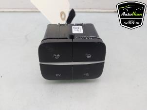 Gebruikte Schakelaar Ford Kuga III (DFK) 2.5 PHEV 16V Prijs € 20,00 Margeregeling aangeboden door AutoHam