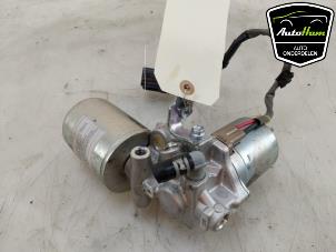 Gebruikte Vacuumpomp Rembekrachtiging Toyota C-HR (X1,X5) 2.0 16V Hybrid Prijs € 225,00 Margeregeling aangeboden door AutoHam