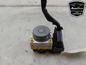 Gebruikte ABS Pomp Toyota C-HR (X1,X5) 2.0 16V Hybrid Prijs € 245,00 Margeregeling aangeboden door AutoHam