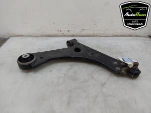 Gebruikte Draagarm rechts-voor Ford Kuga III (DFK) 2.5 PHEV 16V Prijs € 75,00 Margeregeling aangeboden door AutoHam