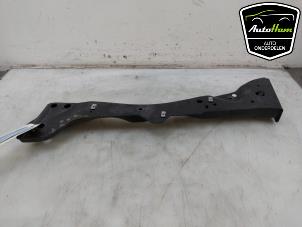 Gebruikte Draagarmsteun rechtsvoor Ford Kuga III (DFK) 2.5 PHEV 16V Prijs € 40,00 Margeregeling aangeboden door AutoHam