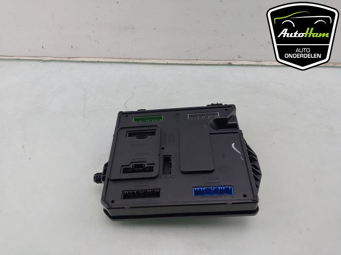 Gebruikte Bodycontrol Module Renault Grand Scénic III (JZ) 1.4 16V TCe 130 Prijs € 35,00 Margeregeling aangeboden door AutoHam