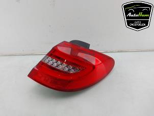 Gebruikte Achterlicht rechts Mercedes B (W246) 1.6 B-200 BlueEFFICIENCY Turbo 16V Prijs € 125,00 Margeregeling aangeboden door AutoHam
