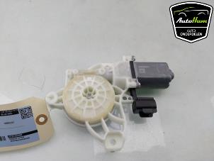 Gebruikte Motor electrisch raam Ford Focus 4 Wagon 1.0 Ti-VCT EcoBoost 12V 125 Prijs € 20,00 Margeregeling aangeboden door AutoHam