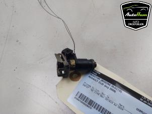 Gebruikte Injector (benzine injectie) Renault Clio III Estate/Grandtour (KR) 1.2 16V TCE 100 Prijs € 20,00 Margeregeling aangeboden door AutoHam