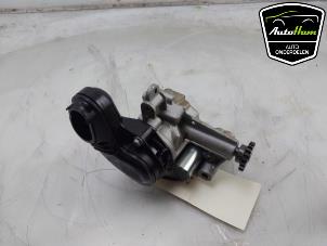 Gebruikte Oliepomp Nissan Qashqai (J11) 1.3 DIG-T 160 16V Prijs € 50,00 Margeregeling aangeboden door AutoHam