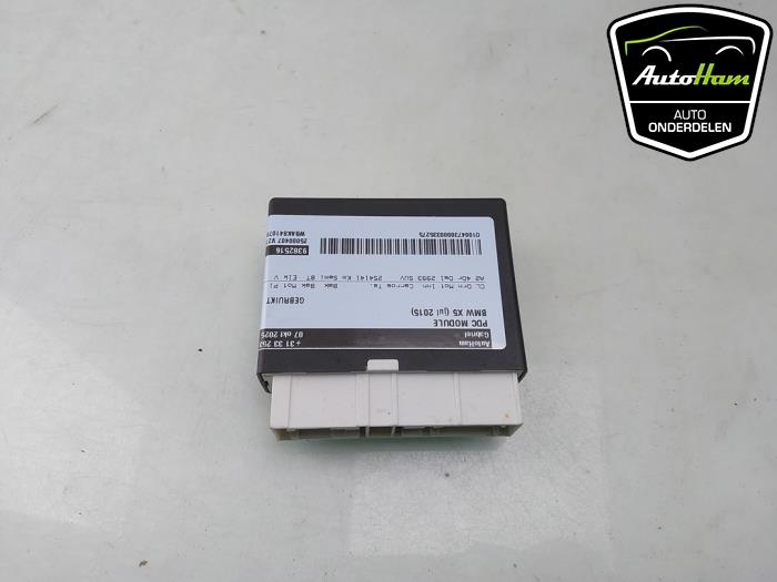 PDC Module van een BMW X5 (F15) xDrive 35d 3.0 24V 2015