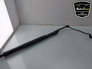 Gebruikte Achterklep motor BMW X5 (F15) xDrive 35d 3.0 24V Prijs € 75,00 Margeregeling aangeboden door AutoHam