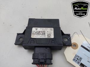 Gebruikte VESS module Porsche Cayenne III (9YA) 3.0 V6 24V Turbo E-Hybrid Prijs € 75,00 Margeregeling aangeboden door AutoHam