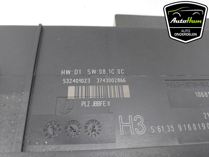 Computer Body Control van een BMW 3 serie (E93) 320i 16V 2007