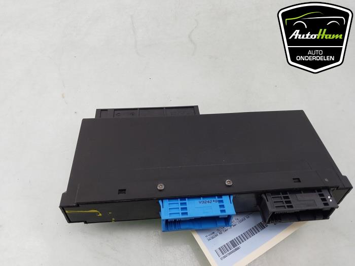 Computer Body Control van een BMW 3 serie (E93) 320i 16V 2007