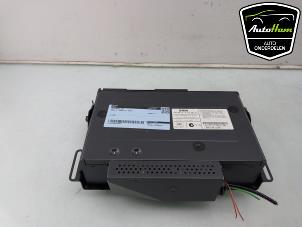 Gebruikte CD Wisselaar BMW 3 serie (E93) 320i 16V Prijs € 95,00 Margeregeling aangeboden door AutoHam