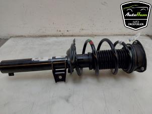 Gebruikte Schokdemper links-voor Volkswagen Tiguan (CT1) 2.0 TDI Prijs € 211,75 Inclusief btw aangeboden door AutoHam