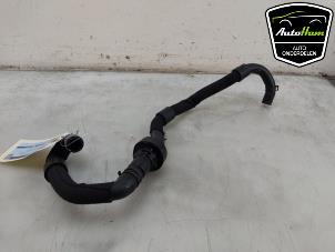 Gebruikte Radiateurslang Volkswagen Tiguan (CT1) 2.0 TDI Prijs € 36,30 Inclusief btw aangeboden door AutoHam