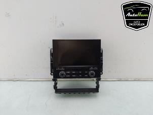 Gebruikte Display Multi Media regelunit Porsche Macan (95B) 2.0 16V Turbo Prijs € 650,00 Margeregeling aangeboden door AutoHam