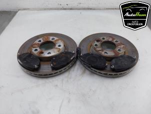 Gebruikte Remschijf + blok voor Volkswagen Transporter T6 2.0 TDI 150 Prijs € 114,95 Inclusief btw aangeboden door AutoHam